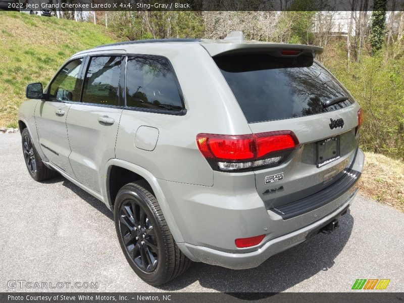 Sting-Gray / Black 2022 Jeep Grand Cherokee Laredo X 4x4