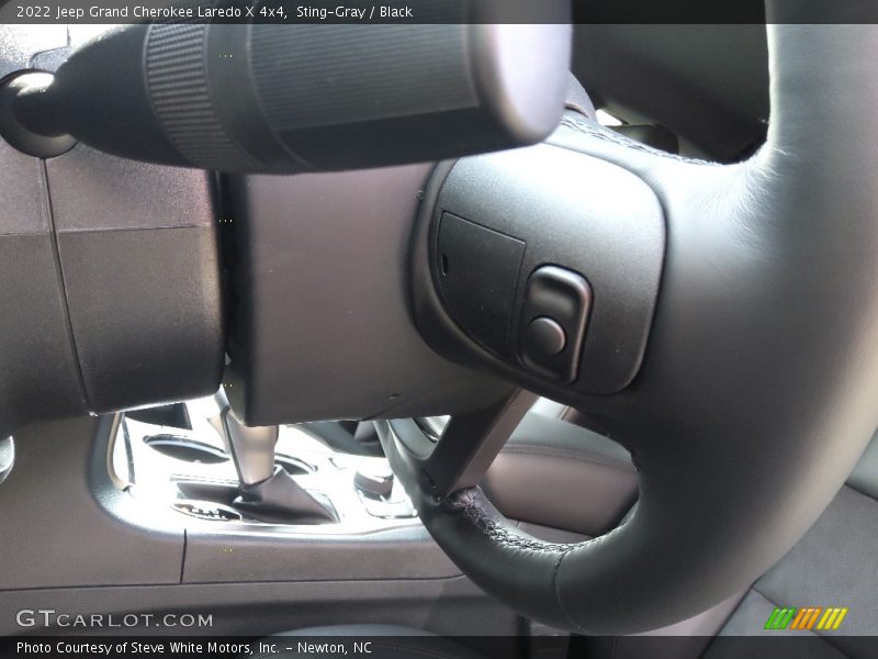 Sting-Gray / Black 2022 Jeep Grand Cherokee Laredo X 4x4
