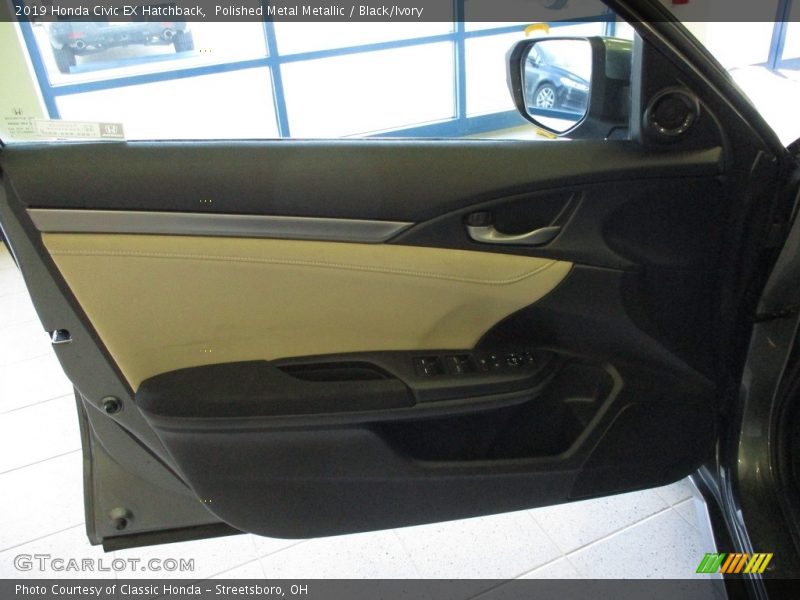 Polished Metal Metallic / Black/Ivory 2019 Honda Civic EX Hatchback