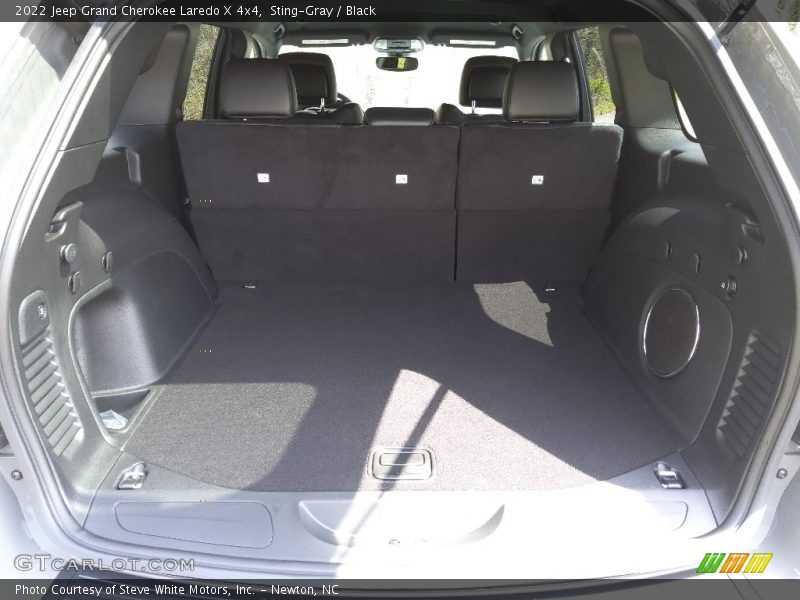 Sting-Gray / Black 2022 Jeep Grand Cherokee Laredo X 4x4