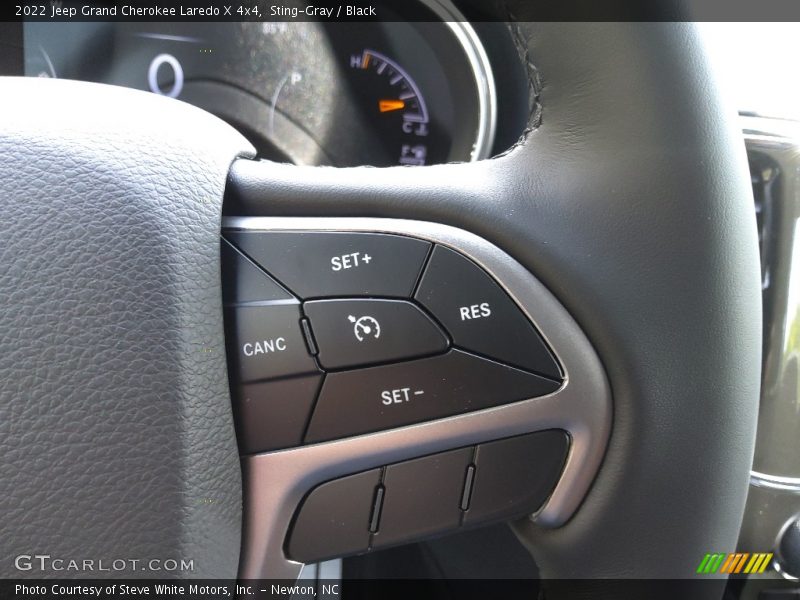  2022 Grand Cherokee Laredo X 4x4 Steering Wheel