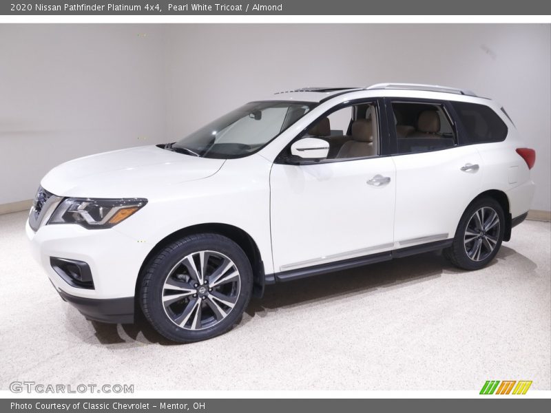 Pearl White Tricoat / Almond 2020 Nissan Pathfinder Platinum 4x4