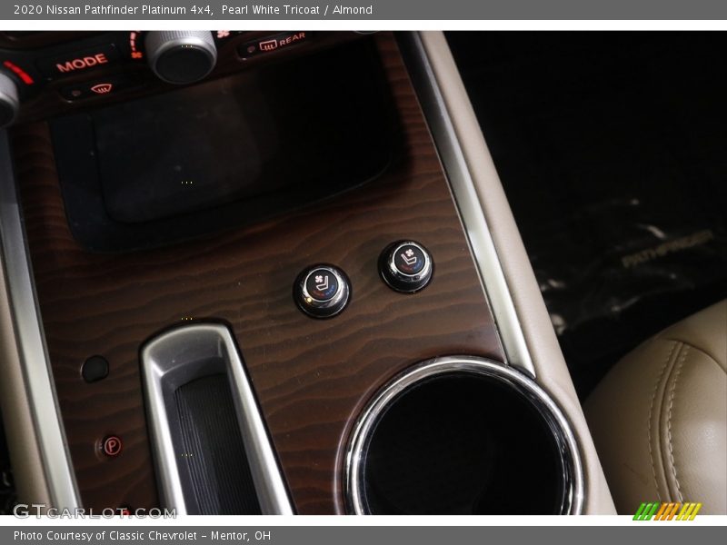 Pearl White Tricoat / Almond 2020 Nissan Pathfinder Platinum 4x4