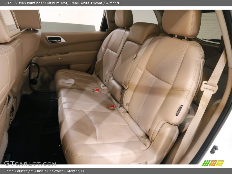 Pearl White Tricoat / Almond 2020 Nissan Pathfinder Platinum 4x4