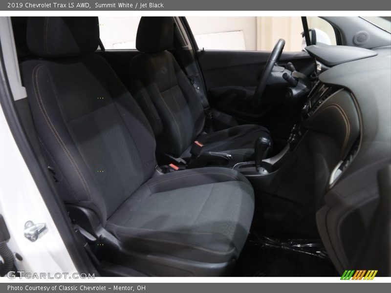 Summit White / Jet Black 2019 Chevrolet Trax LS AWD