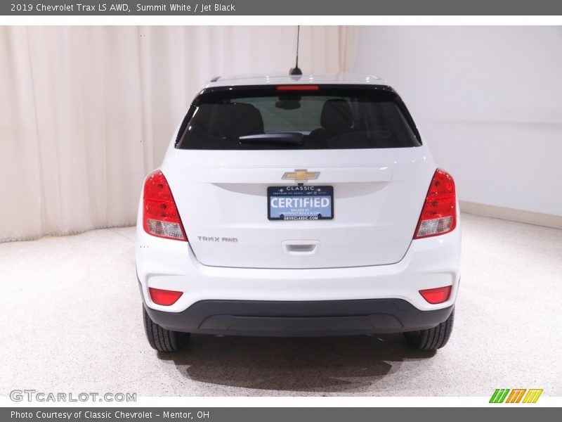 Summit White / Jet Black 2019 Chevrolet Trax LS AWD