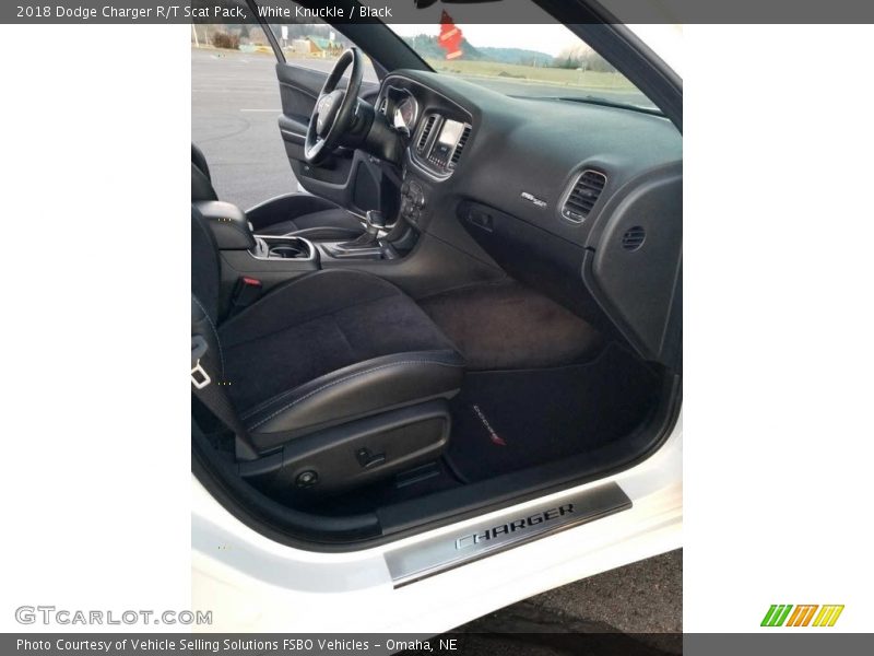 White Knuckle / Black 2018 Dodge Charger R/T Scat Pack