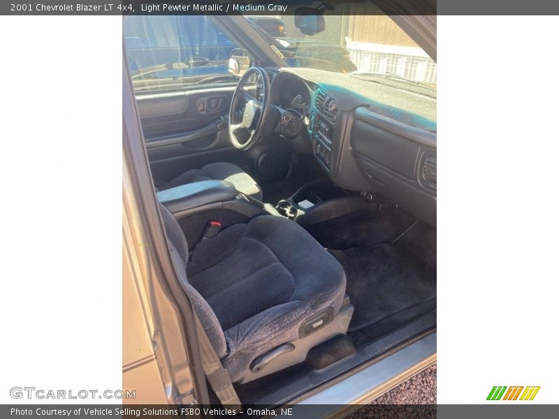 Light Pewter Metallic / Medium Gray 2001 Chevrolet Blazer LT 4x4