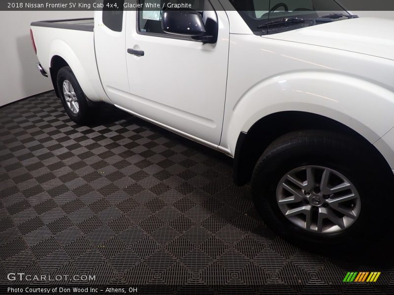 Glacier White / Graphite 2018 Nissan Frontier SV King Cab 4x4