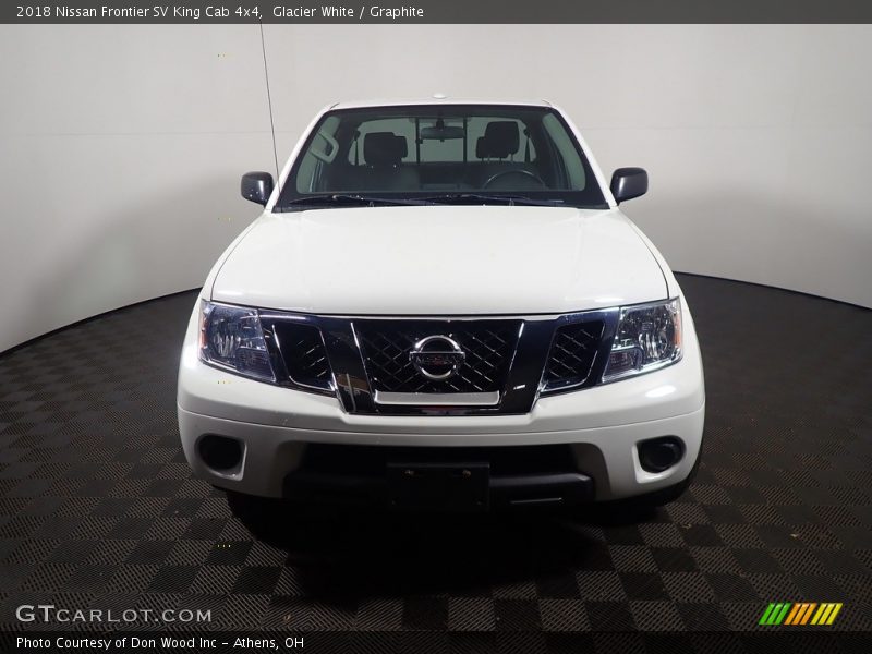 Glacier White / Graphite 2018 Nissan Frontier SV King Cab 4x4