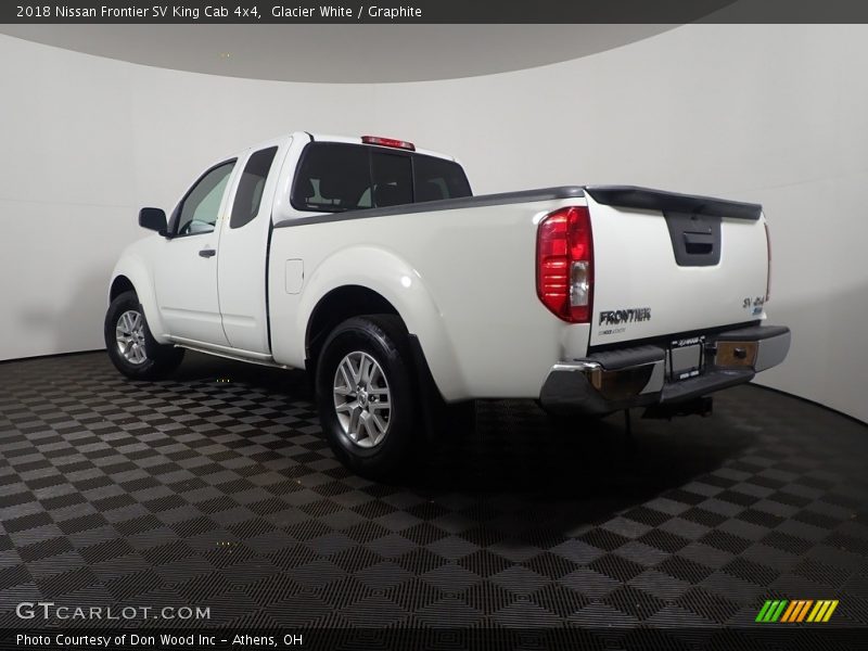 Glacier White / Graphite 2018 Nissan Frontier SV King Cab 4x4
