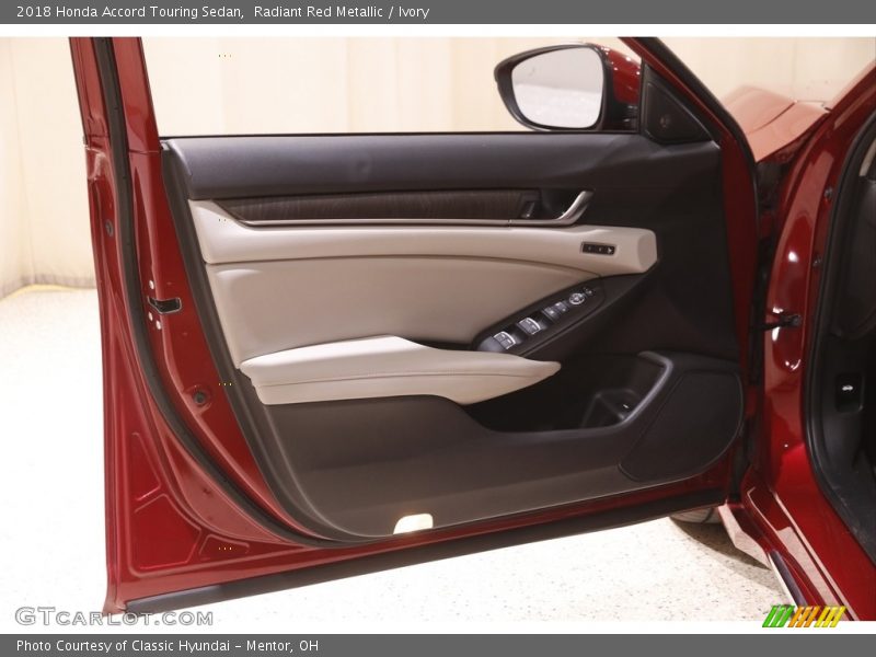 Radiant Red Metallic / Ivory 2018 Honda Accord Touring Sedan