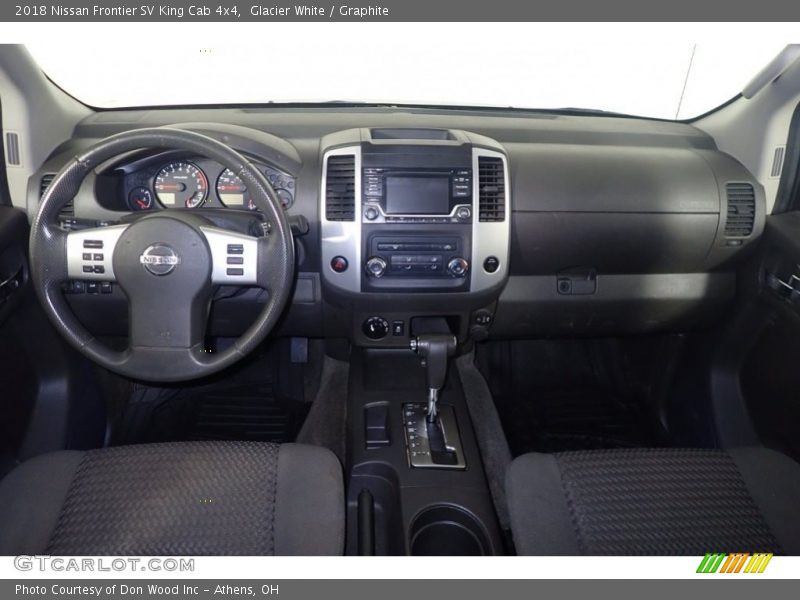Glacier White / Graphite 2018 Nissan Frontier SV King Cab 4x4