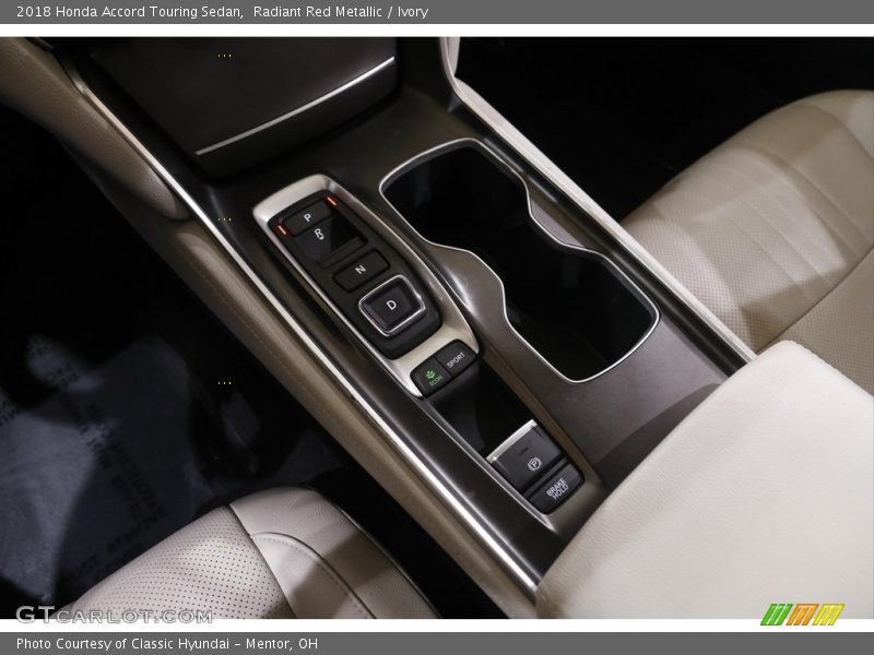 Radiant Red Metallic / Ivory 2018 Honda Accord Touring Sedan