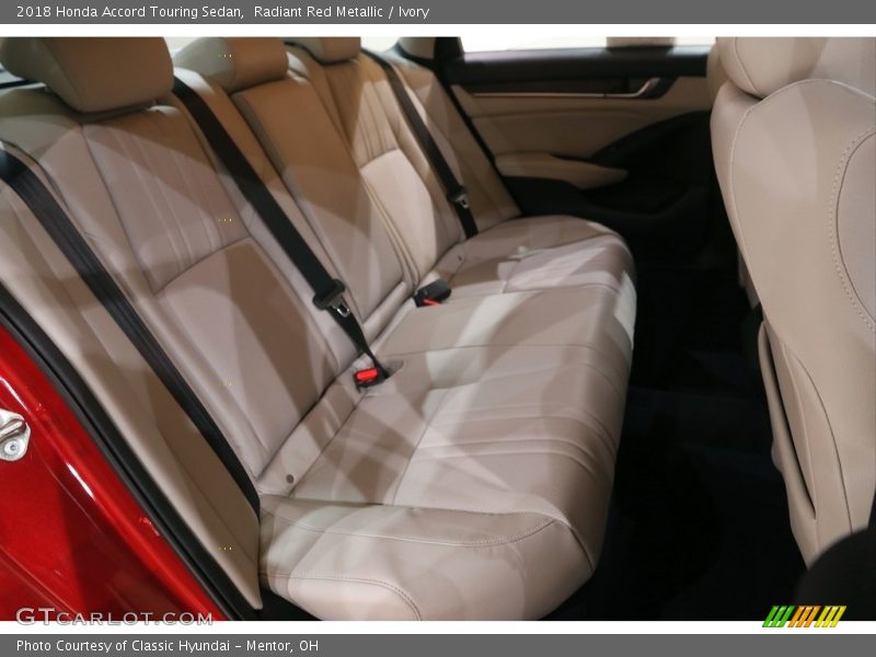 Radiant Red Metallic / Ivory 2018 Honda Accord Touring Sedan