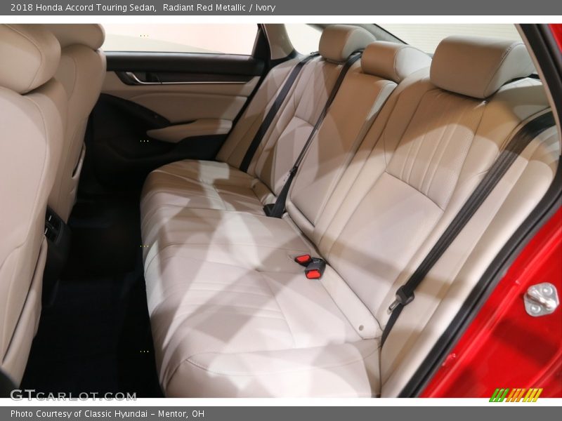 Radiant Red Metallic / Ivory 2018 Honda Accord Touring Sedan