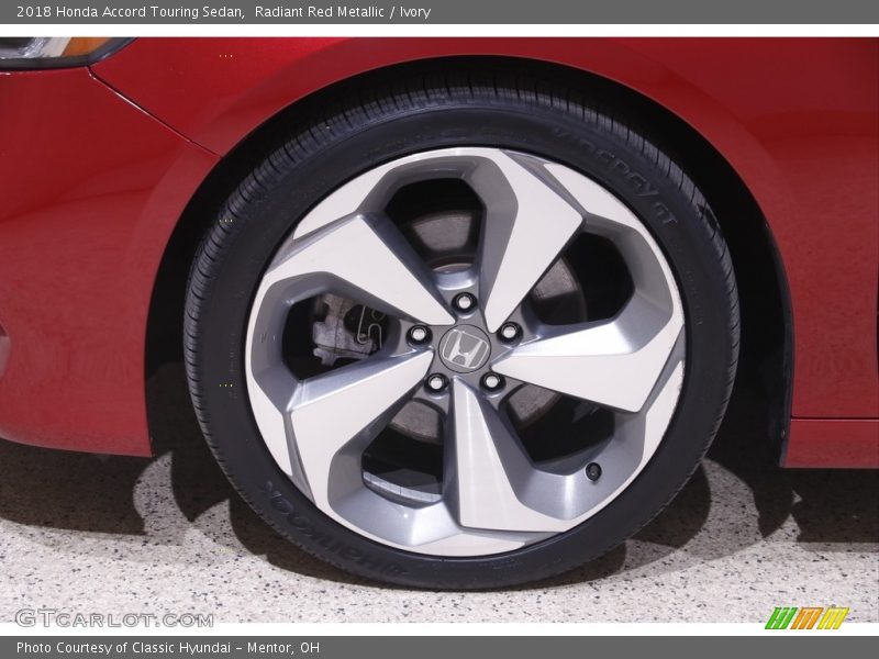 Radiant Red Metallic / Ivory 2018 Honda Accord Touring Sedan