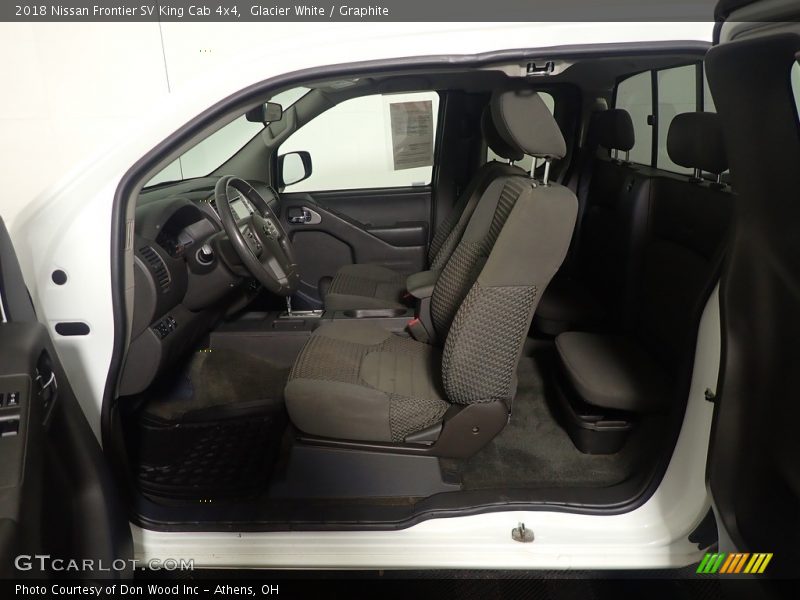 Glacier White / Graphite 2018 Nissan Frontier SV King Cab 4x4