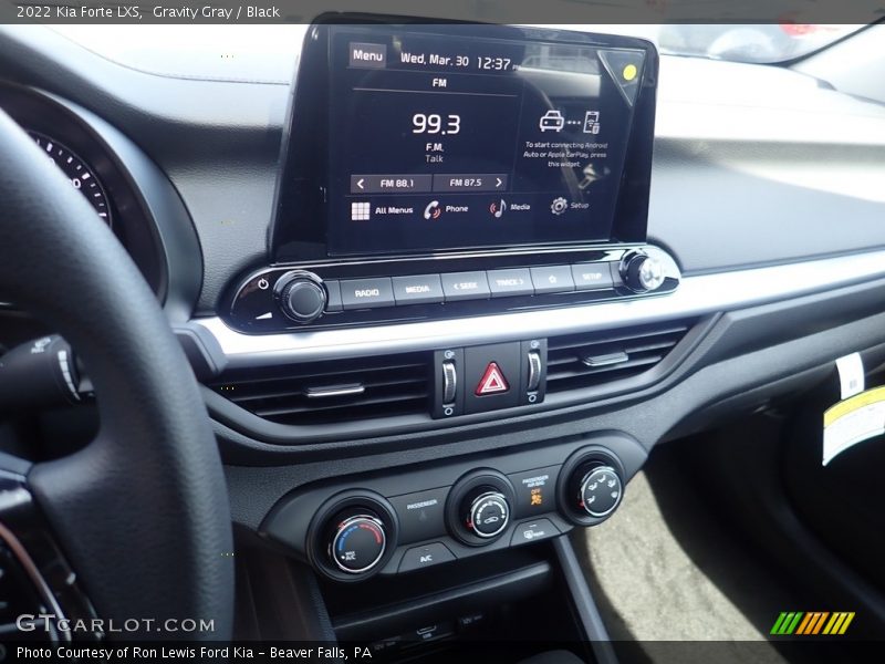 Controls of 2022 Forte LXS