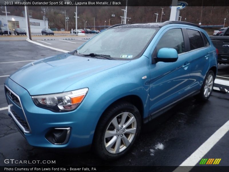 Front 3/4 View of 2013 Outlander Sport SE 4WD