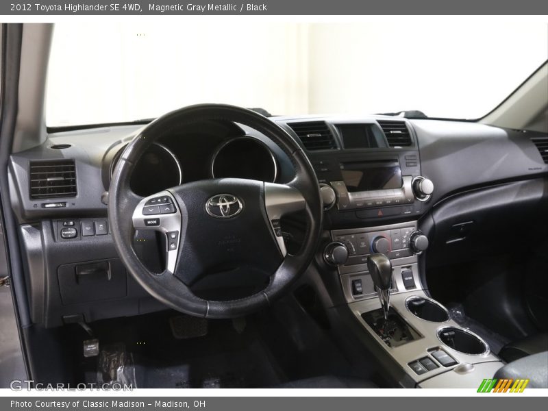 Magnetic Gray Metallic / Black 2012 Toyota Highlander SE 4WD