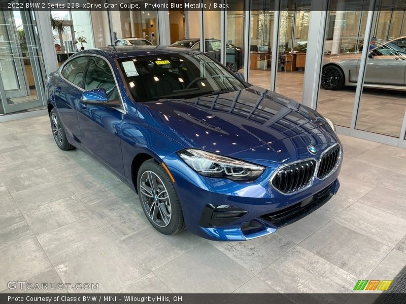 Front 3/4 View of 2022 2 Series 228i xDrive Gran Coupe