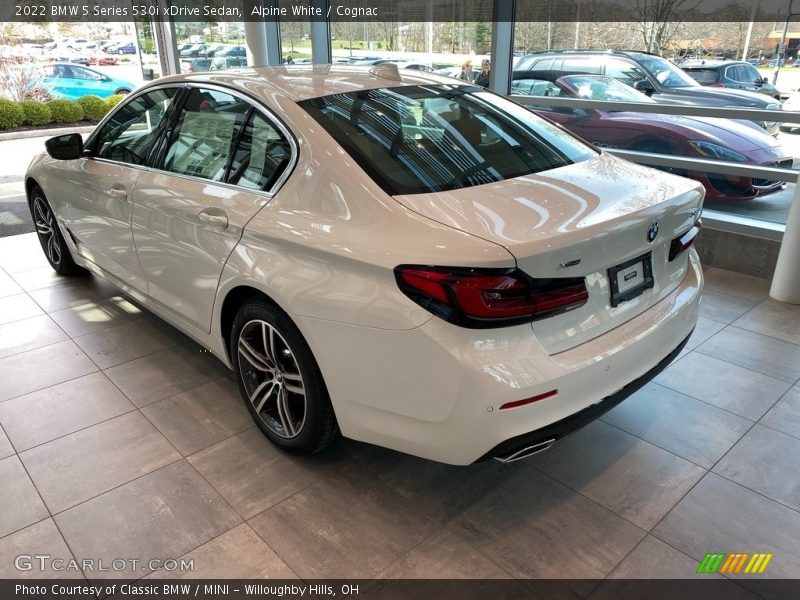 Alpine White / Cognac 2022 BMW 5 Series 530i xDrive Sedan