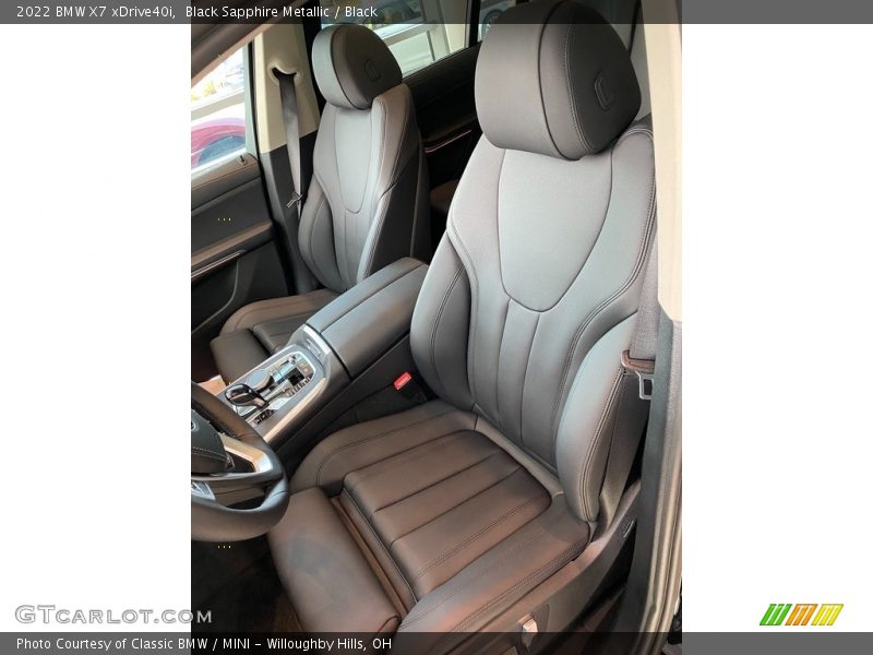 Black Sapphire Metallic / Black 2022 BMW X7 xDrive40i