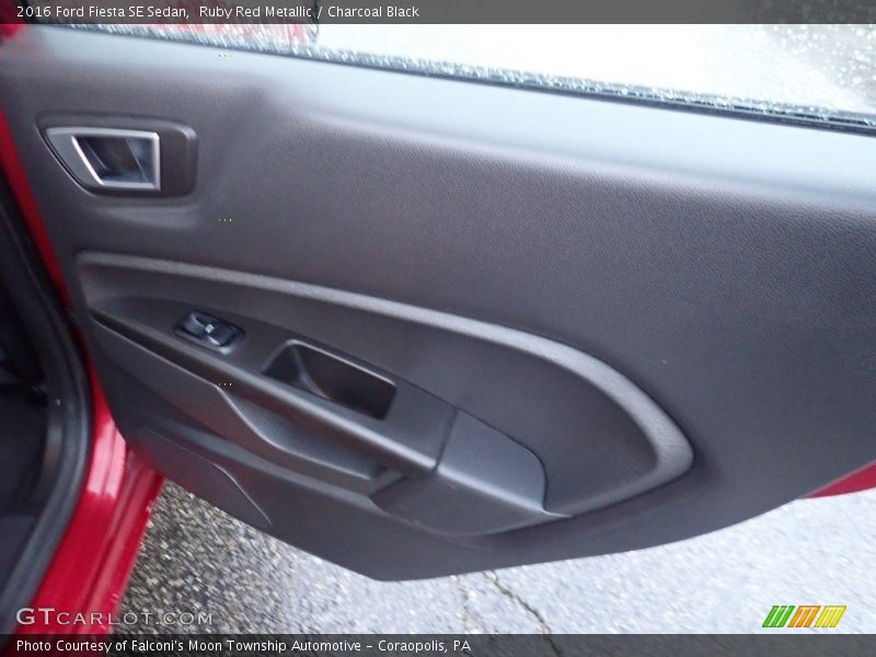Ruby Red Metallic / Charcoal Black 2016 Ford Fiesta SE Sedan