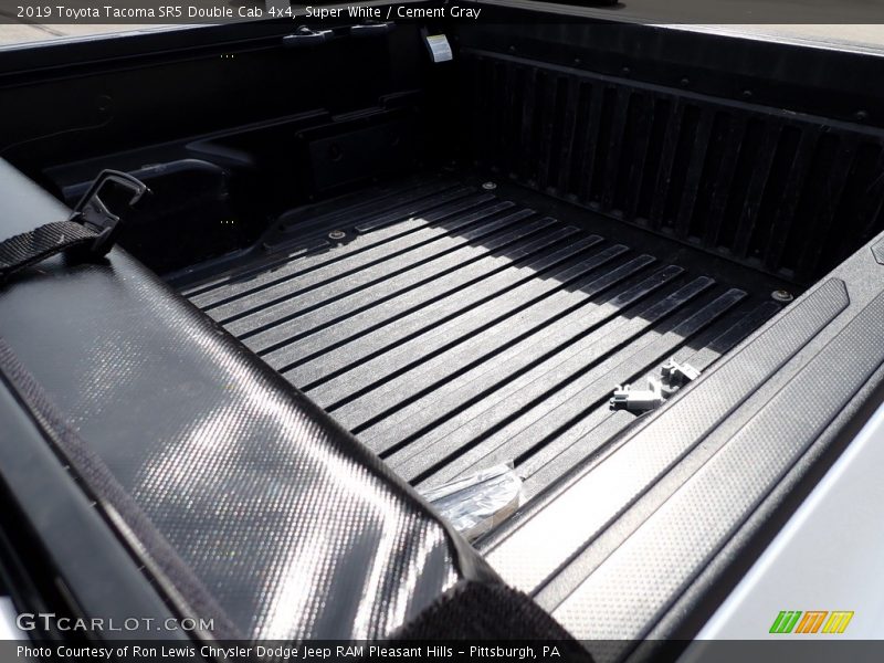 Super White / Cement Gray 2019 Toyota Tacoma SR5 Double Cab 4x4