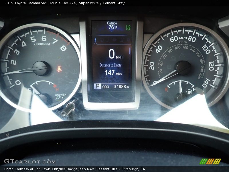 Super White / Cement Gray 2019 Toyota Tacoma SR5 Double Cab 4x4