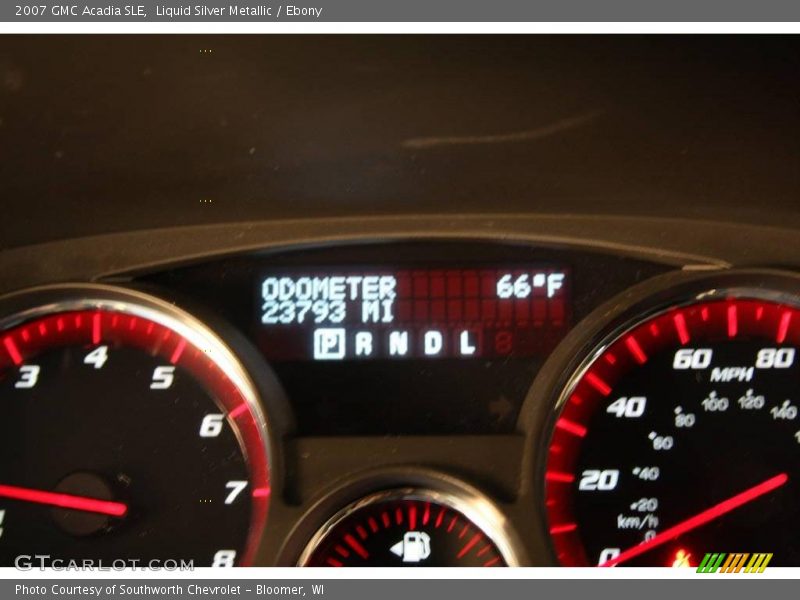Liquid Silver Metallic / Ebony 2007 GMC Acadia SLE
