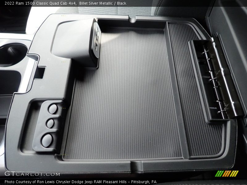 Billet Silver Metallic / Black 2022 Ram 1500 Classic Quad Cab 4x4