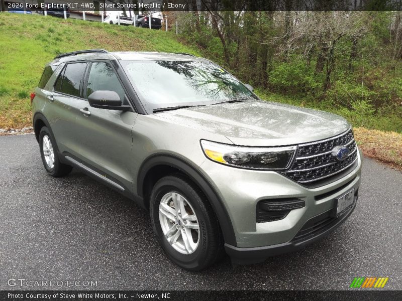Front 3/4 View of 2020 Explorer XLT 4WD