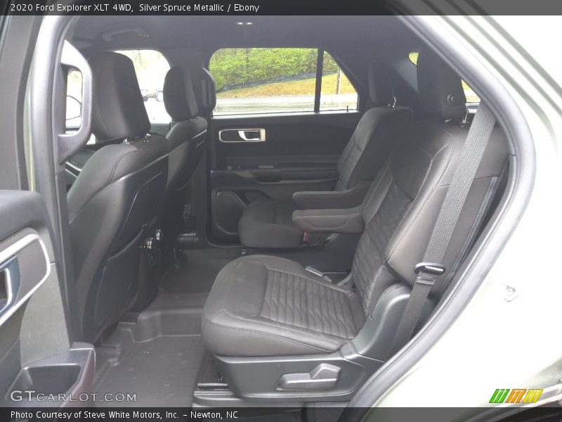 Silver Spruce Metallic / Ebony 2020 Ford Explorer XLT 4WD