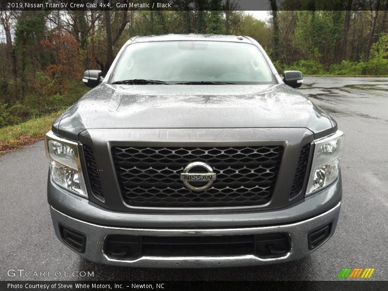 Gun Metallic / Black 2019 Nissan Titan SV Crew Cab 4x4