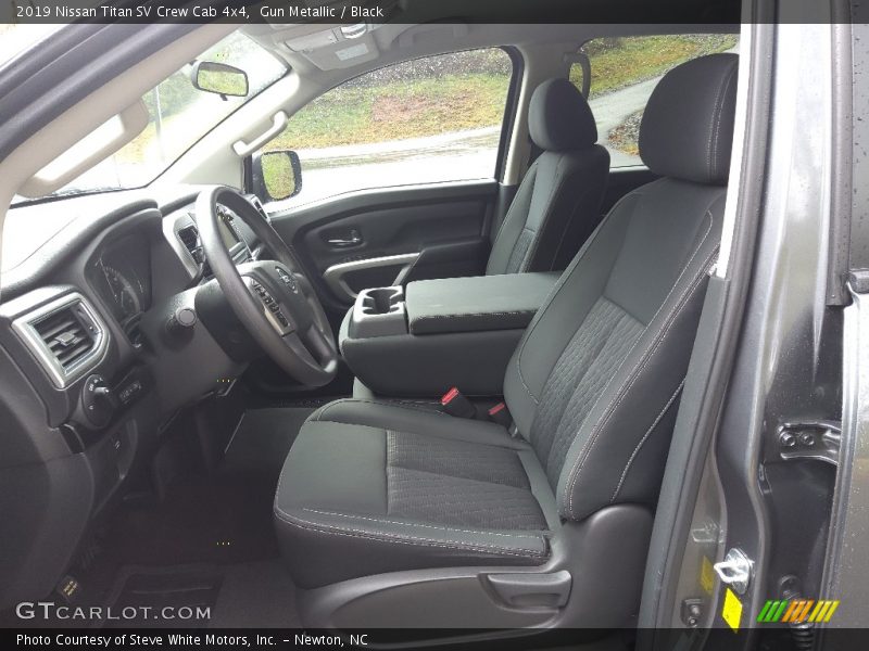 Front Seat of 2019 Titan SV Crew Cab 4x4