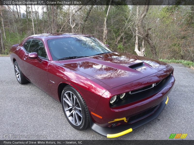 Front 3/4 View of 2022 Challenger R/T