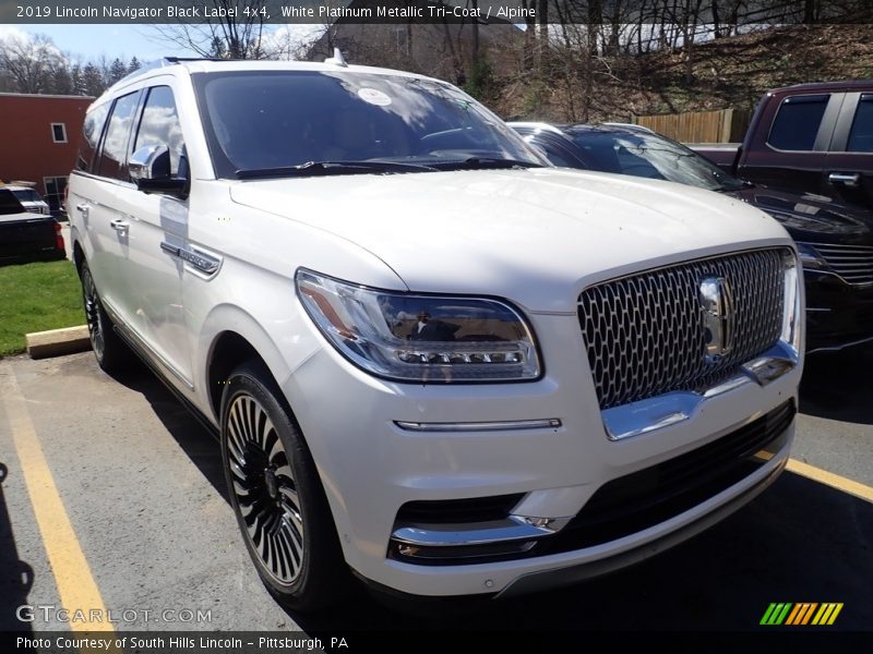 White Platinum Metallic Tri-Coat / Alpine 2019 Lincoln Navigator Black Label 4x4