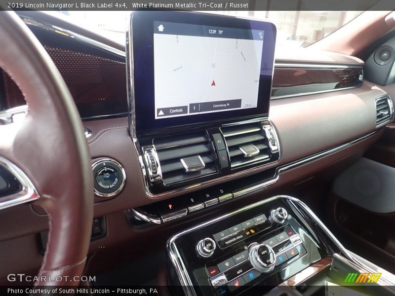 Dashboard of 2019 Navigator L Black Label 4x4