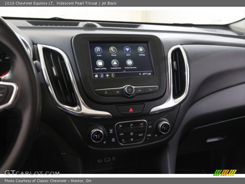 Iridescent Pearl Tricoat / Jet Black 2019 Chevrolet Equinox LT
