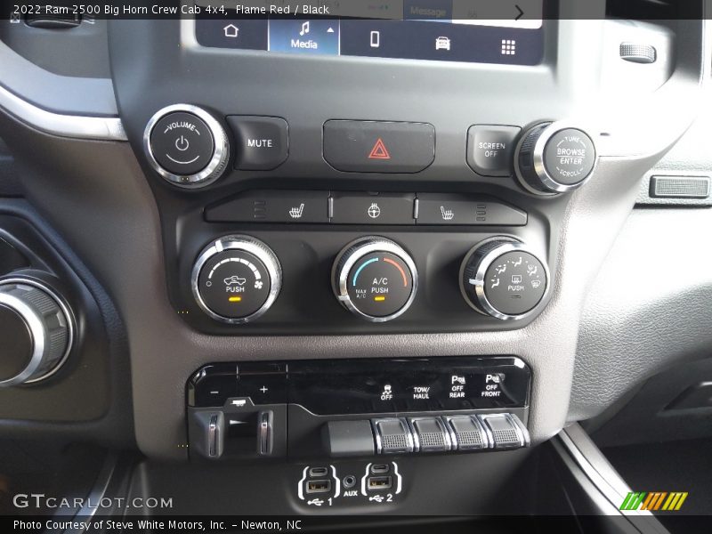 Flame Red / Black 2022 Ram 2500 Big Horn Crew Cab 4x4