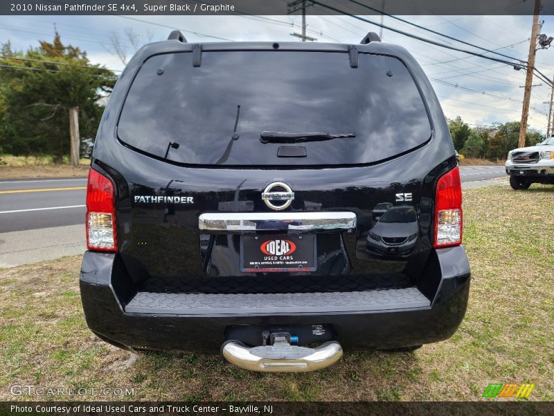 Super Black / Graphite 2010 Nissan Pathfinder SE 4x4