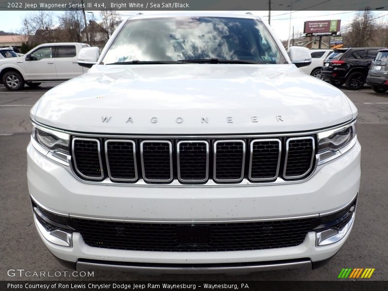 Bright White / Sea Salt/Black 2022 Jeep Wagoneer Series III 4x4
