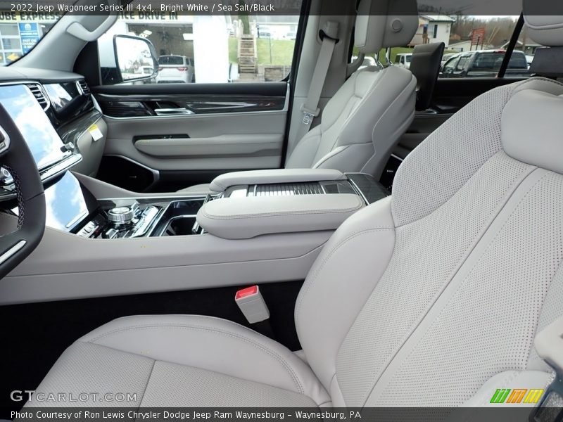 Front Seat of 2022 Wagoneer Series III 4x4