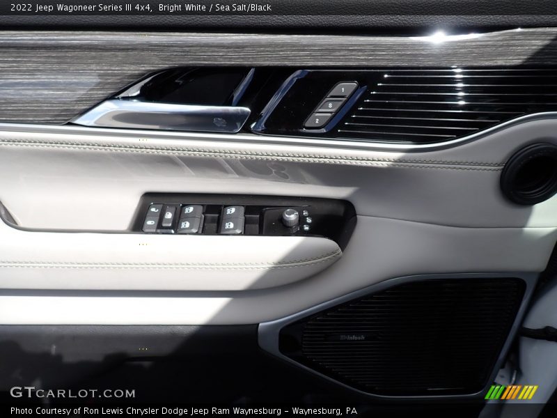 Bright White / Sea Salt/Black 2022 Jeep Wagoneer Series III 4x4