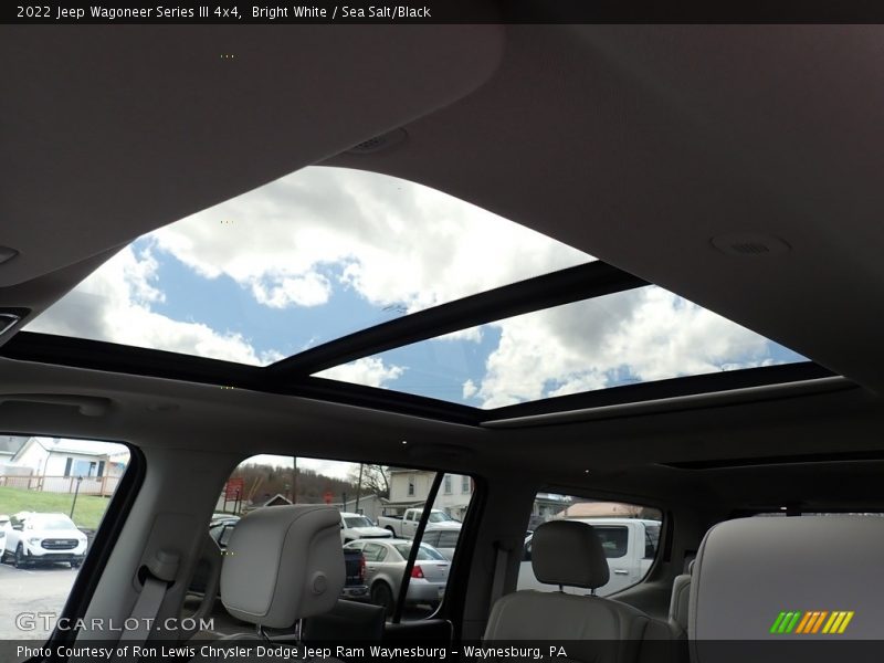 Sunroof of 2022 Wagoneer Series III 4x4