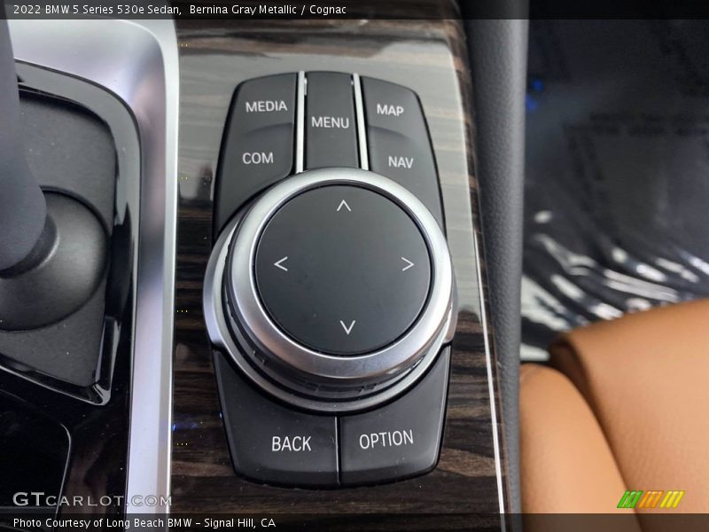 Bernina Gray Metallic / Cognac 2022 BMW 5 Series 530e Sedan
