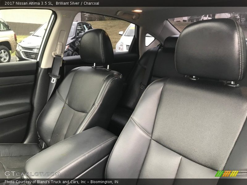 Front Seat of 2017 Altima 3.5 SL