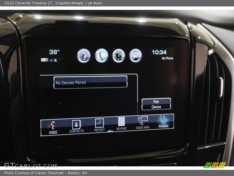 Graphite Metallic / Jet Black 2019 Chevrolet Traverse LT